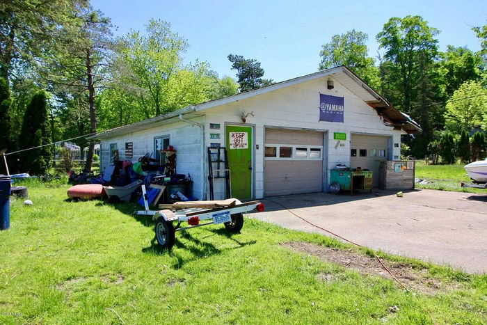 Baseline Lake Lodge - Real Estate Listing